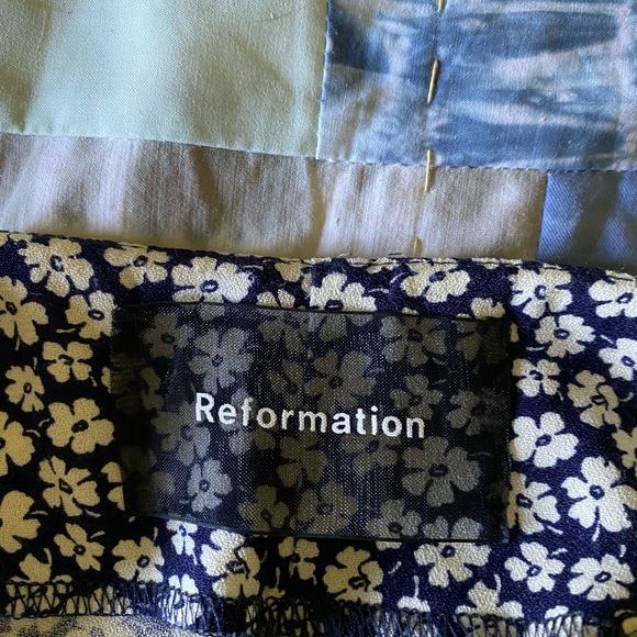 Reformation Crimini Dress Floral with Slit - Picture 7 of 8